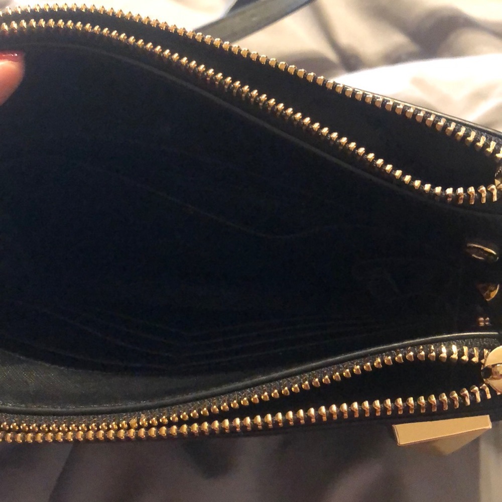 Michael Kors crossbody - Picture 2 of 4